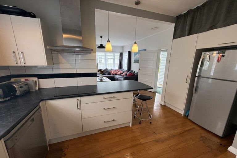 Photo of property in 13 Purser Grove, Fairfield, Lower Hutt, 5011