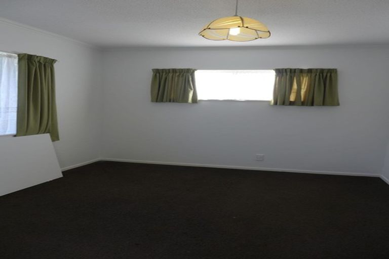 Photo of property in 13b Franklyn Road, Tawa, Wellington, 5028