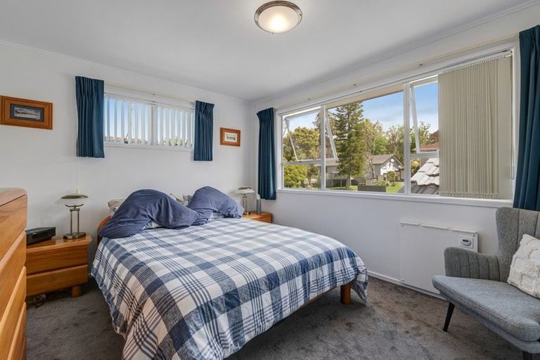 Photo of property in 1/63 Salamanca Road, Sunnynook, Auckland, 0620