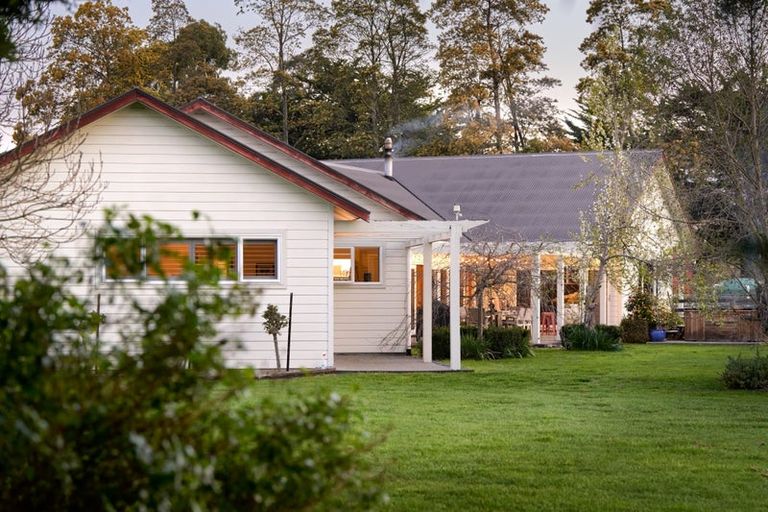 Photo of property in 52 Willow Park Drive, Opaki, Masterton, 5871