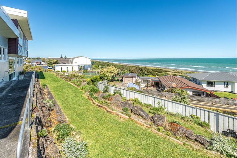 Photo of property in 8 Kapiti Terrace, Castlecliff, Whanganui, 4501