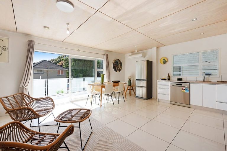 Photo of property in 3a Anderson Terrace, Mount Cook, Wellington, 6021
