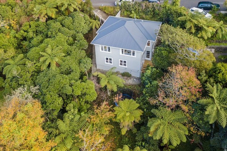 Photo of property in 11 Chester Road, Tawa, Wellington, 5028