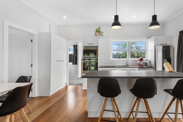 Photo of property in 30 Eynon Road, Morrinsville, 3300