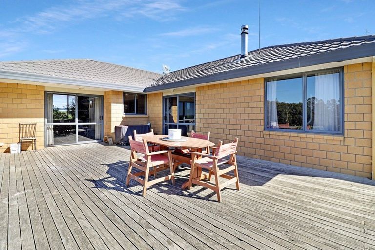 Photo of property in 2425d State Highway 2, Pukehina, Te Puke, 3186