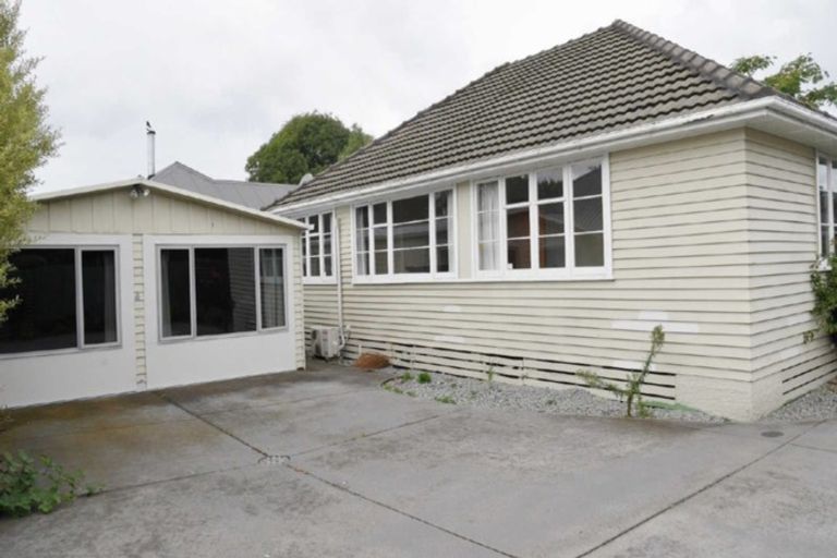 Photo of property in 1/31 Suva Street, Upper Riccarton, Christchurch, 8041