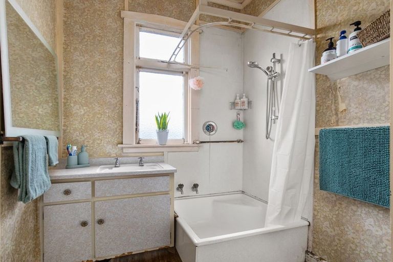 Photo of property in 3 Plunket Street, Omakau, 9376