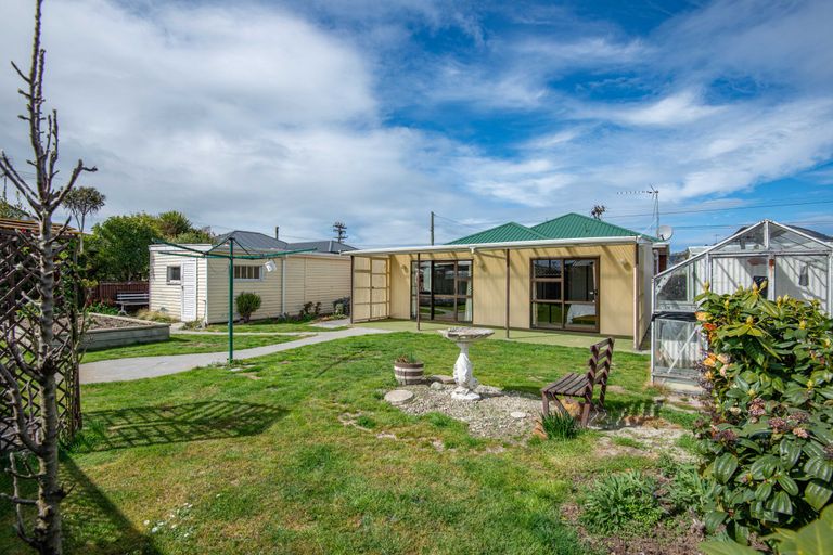 Photo of property in 16 Bush Road, Mosgiel, 9024