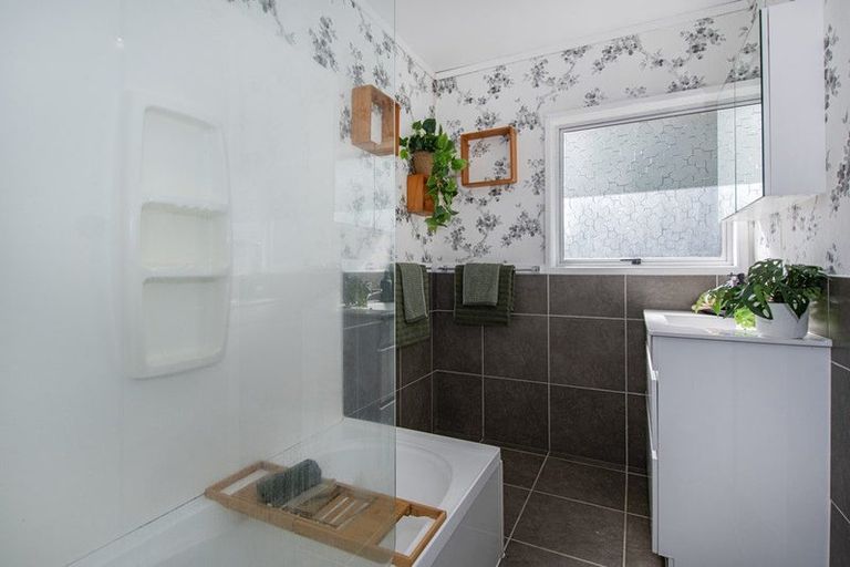 Photo of property in 21 Old Onerahi Road, Onerahi, Whangarei, 0110