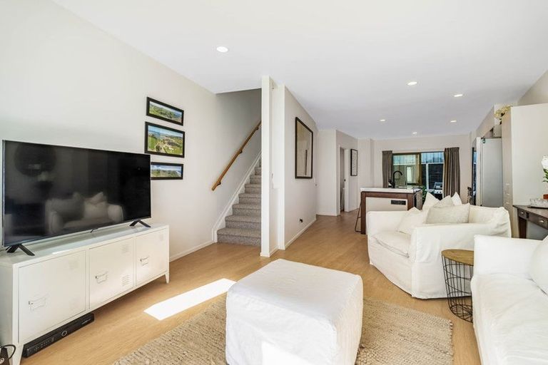 Photo of property in Providence Of Eden, 4/21 Hunters Drive, Three Kings, Auckland, 1024