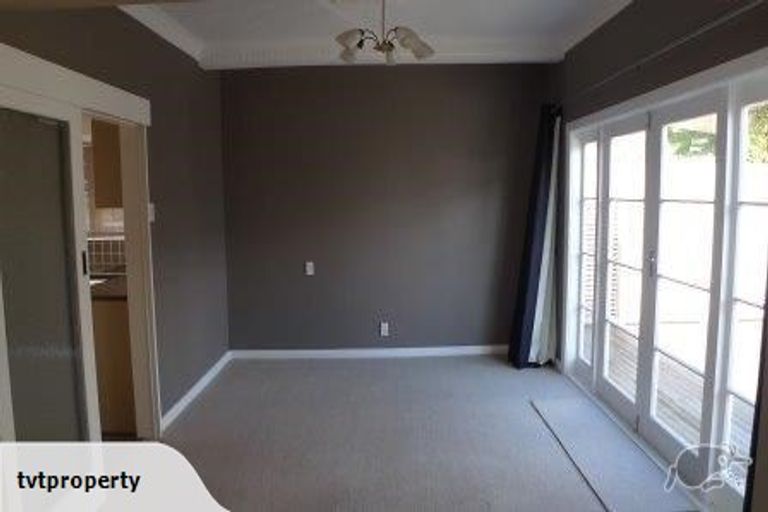 Photo of property in 76 Strathmore Avenue, Strathmore Park, Wellington, 6022