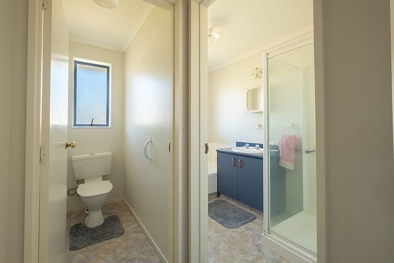 Photo of property in 64 Sunnyvale Street, Bell Block, New Plymouth, 4312