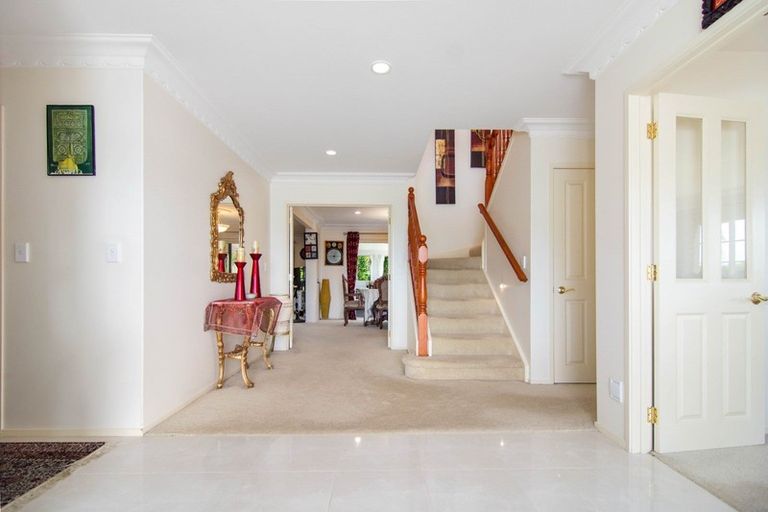 Photo of property in 17 Azure Place, Huntington, Hamilton, 3210