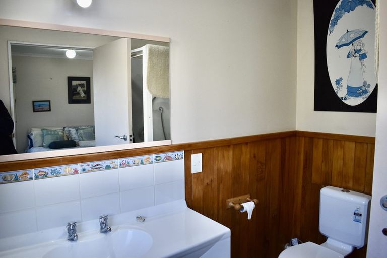Photo of property in 71 Moana Street, Otaki Beach, Otaki, 5512