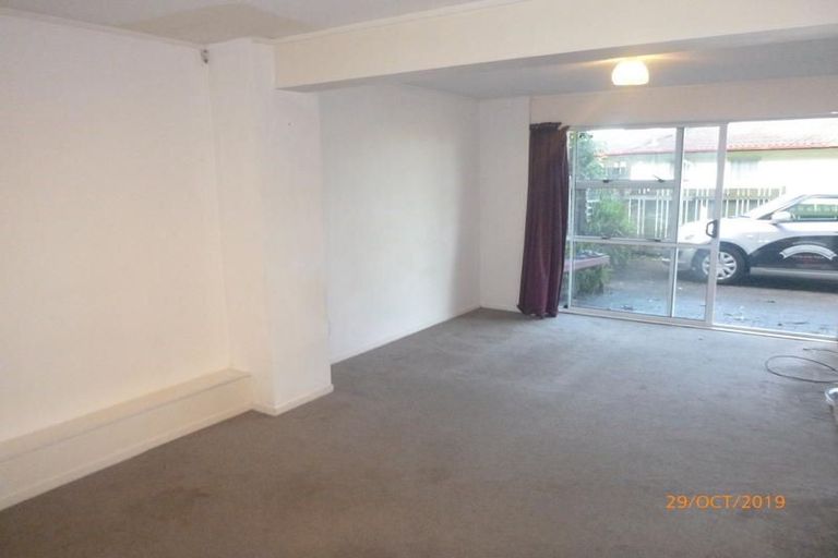 Photo of property in 63 Reynella Drive, Massey, Auckland, 0614