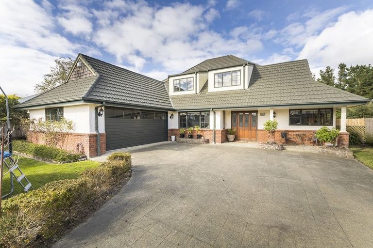 Photo of property in 116 Pacific Drive, Fitzherbert, Palmerston North, 4410