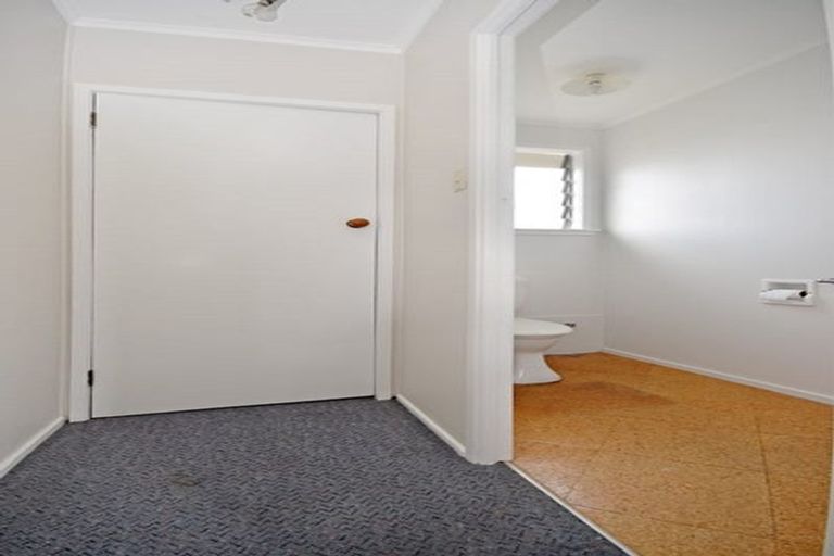 Photo of property in 1/22 Captain Scott Road, Glen Eden, Auckland, 0602