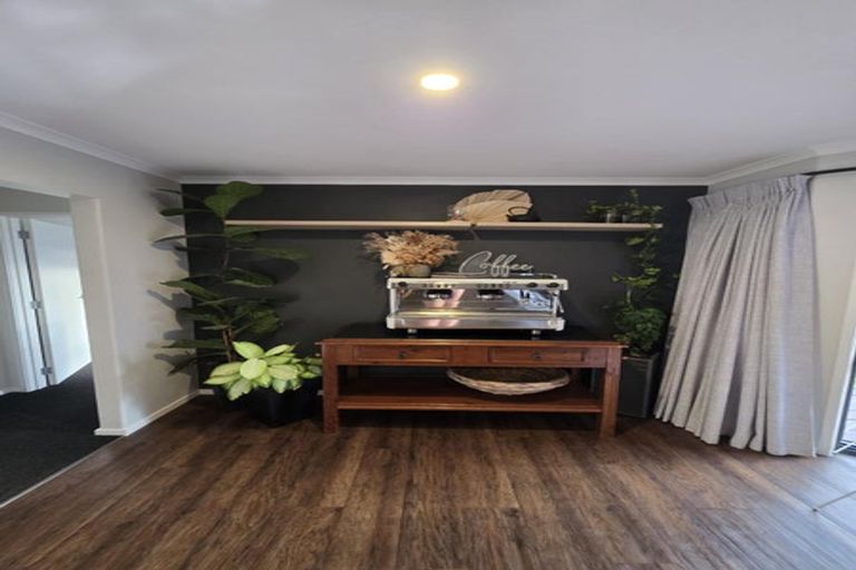 Photo of property in 3 Highland View Drive, Tokomaru, Palmerston North, 4474