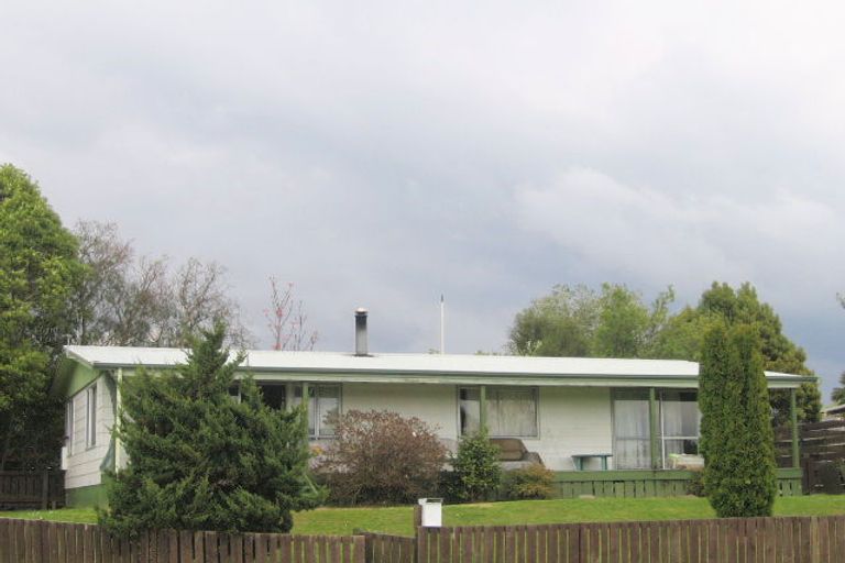 Photo of property in 22 Sequoia Crescent, Owhata, Rotorua, 3010