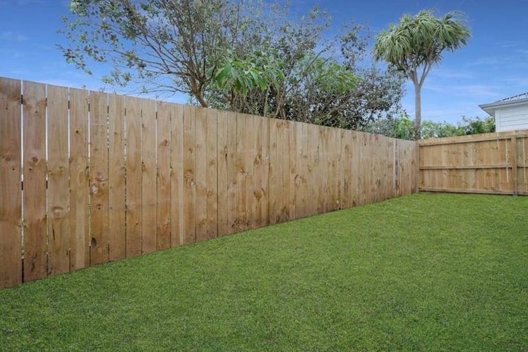 Photo of property in 305e Porchester Road, Takanini, 2112