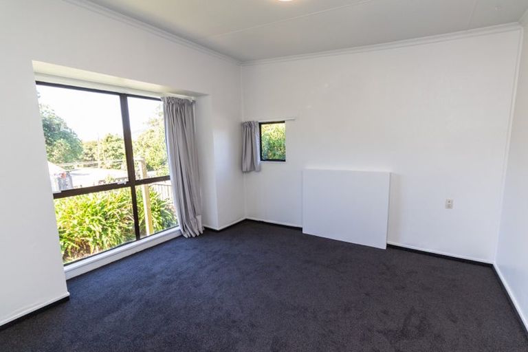 Photo of property in 60 Rawhiti Road, Pukerua Bay, 5026
