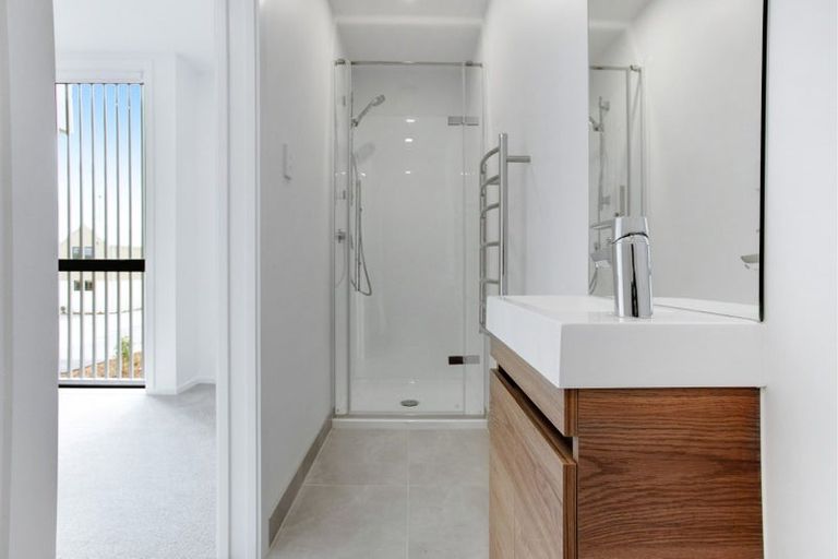 Photo of property in 1/39 Pakuranga Road, Pakuranga, Auckland, 2010