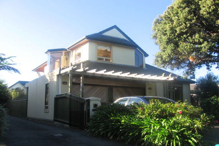 Photo of property in 17 Hinau Street, Woburn, Lower Hutt, 5010