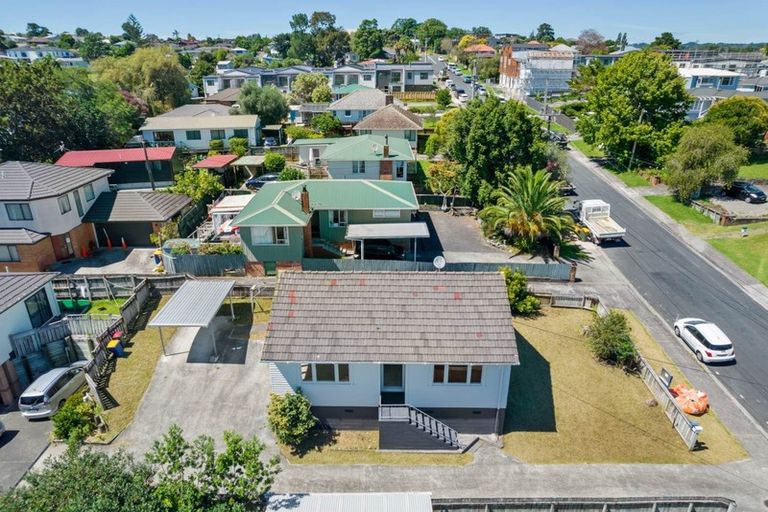 Photo of property in 17a Kereru Street, Henderson, Auckland, 0612