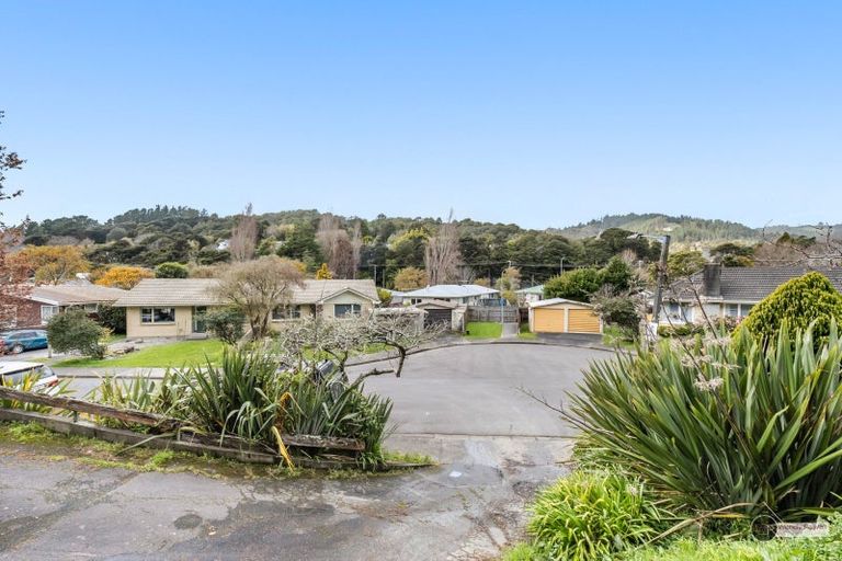 Photo of property in 1/26 Deller Grove, Silverstream, Upper Hutt, 5019
