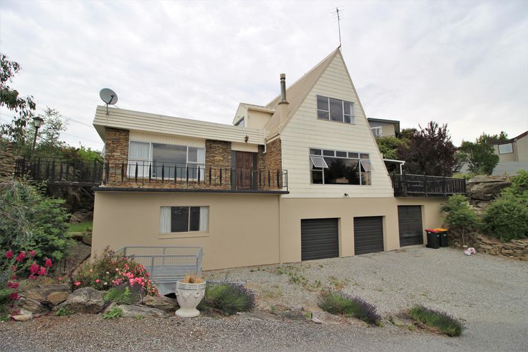 Photo of property in 4 View Road, Bridge Hill, Alexandra, 9320