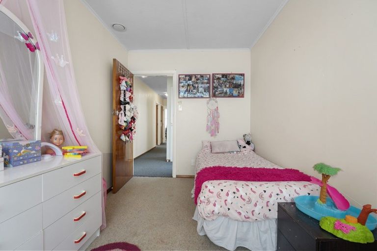 Photo of property in 12 Leeds Street, Milson, Palmerston North, 4414