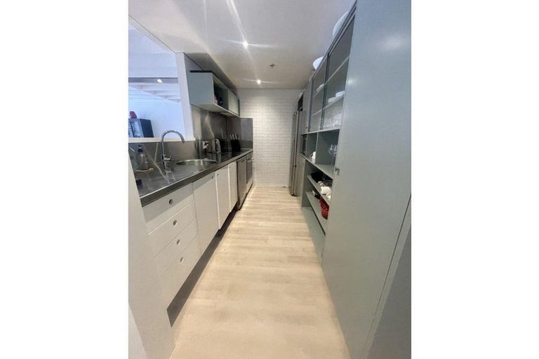 Photo of property in Waterloo Quay Apartments, 308/28 Waterloo Quay, Pipitea, Wellington, 6011