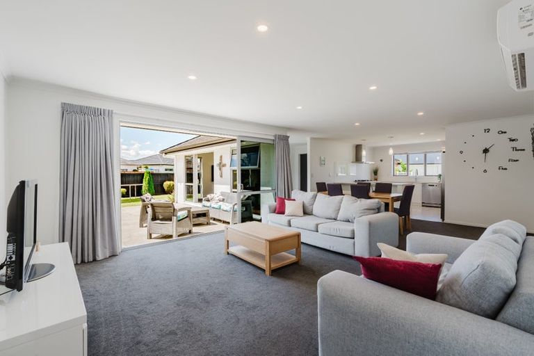 Photo of property in 43 Batten Drive, Flagstaff, Hamilton, 3210