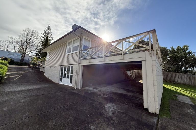 Photo of property in 5 Trelawn Place, Cockle Bay, Auckland, 2014