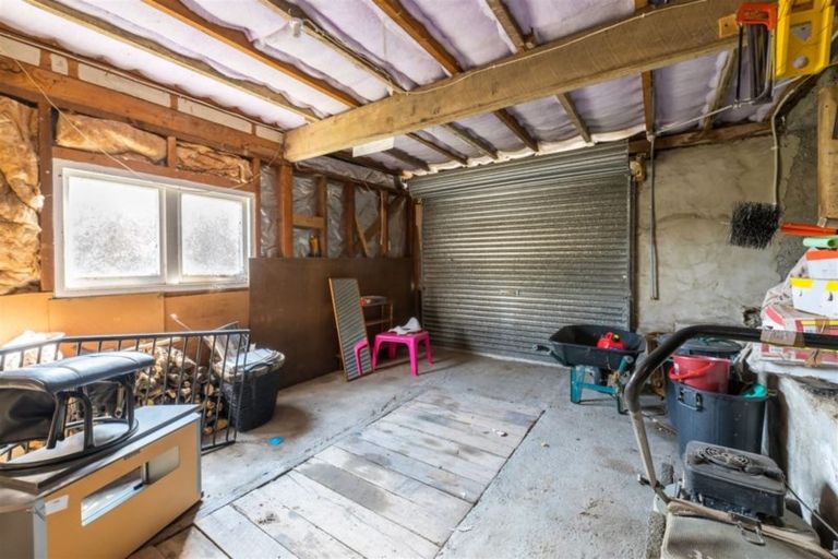 Photo of property in 2a Church Hill Road, Green Island, Dunedin, 9018