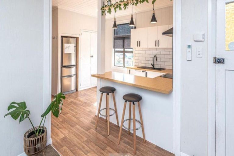 Photo of property in 13 Karaka Street, Castlecliff, Whanganui, 4501