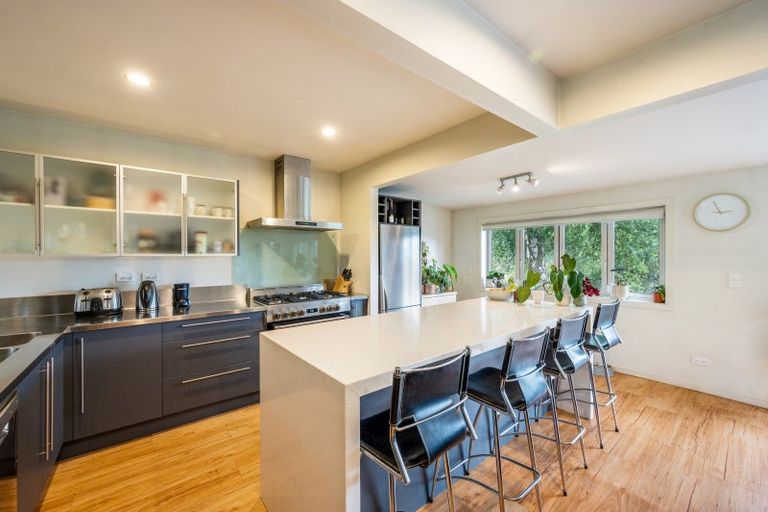 Photo of property in 223 Beacon Point Road, Wanaka, 9305