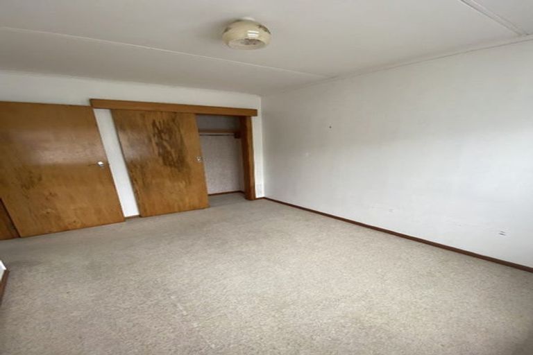 Photo of property in 12 Cambridge Street, Levin, 5510