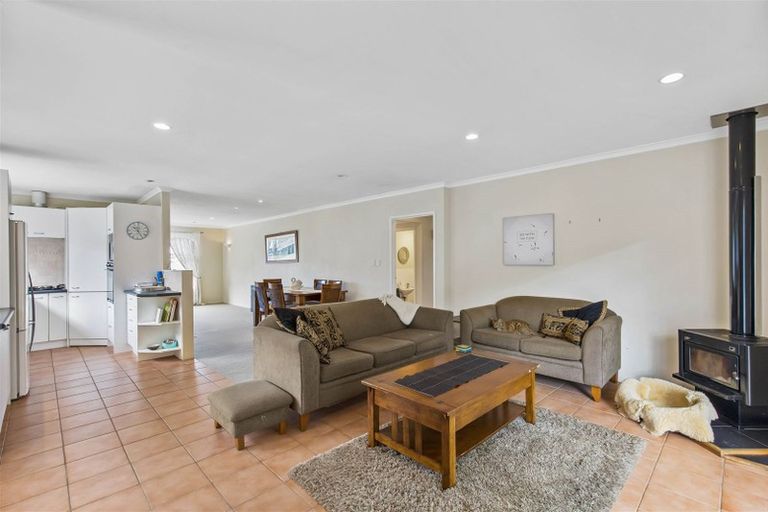 Photo of property in 211 Manuka Road, Bayview, Auckland, 0629