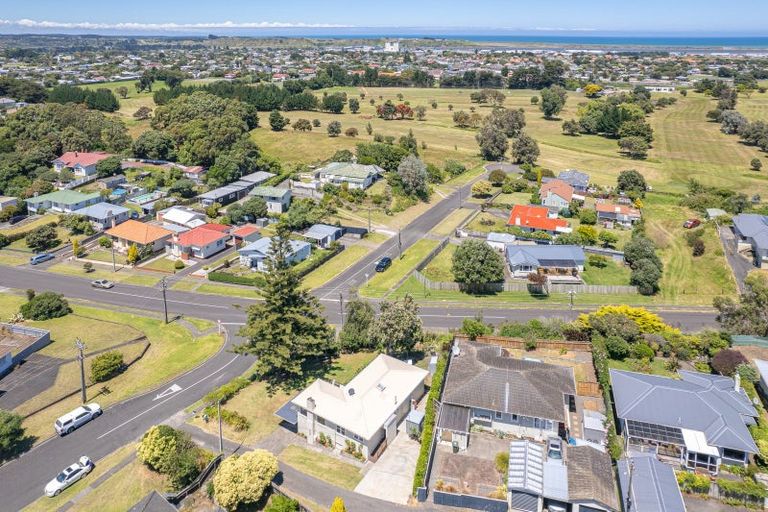 Photo of property in 24 Burns Street, Tawhero, Whanganui, 4501