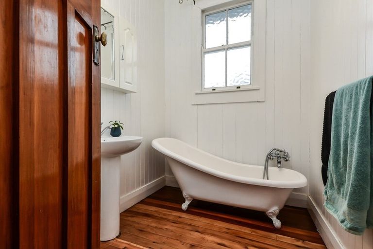 Photo of property in 3 Moore Street, Leamington, Cambridge, 3432