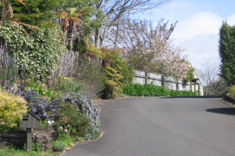 Photo of property in 27 Utuhina Road, Springfield, Rotorua, 3015