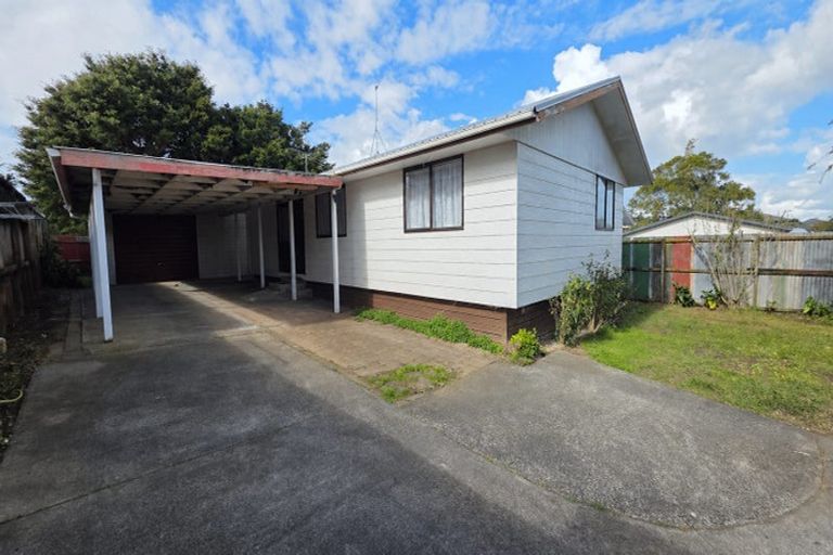 Photo of property in 3/4 Hall Avenue, Mangere, Auckland, 2022