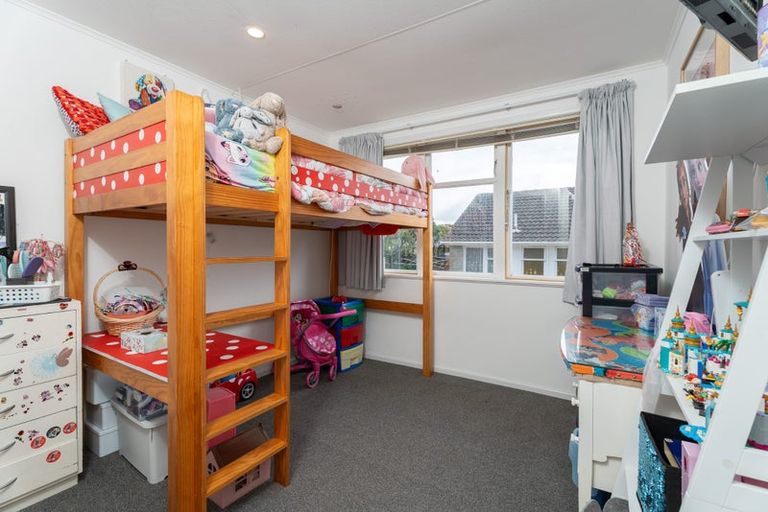 Photo of property in 30 Surprise Place, Cannons Creek, Porirua, 5024