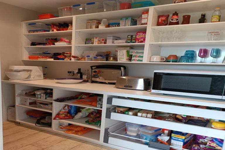 Photo of property in 3a Pipitea Place, Whalers Gate, New Plymouth, 4310