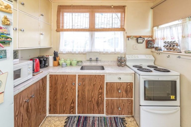 Photo of property in 35 Moore Avenue, Tawhero, Whanganui, 4501