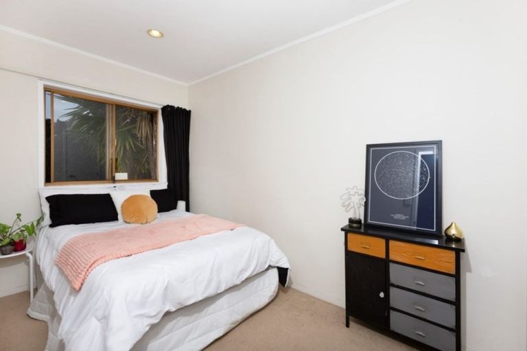 Photo of property in 1/21 Houghton Street, Meadowbank, Auckland, 1072