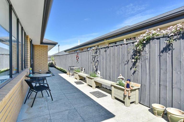 Photo of property in 6/3 Retallick Way, Amberley, 7410