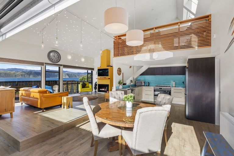Photo of property in 118 Breaker Bay Road, Breaker Bay, Wellington, 6022