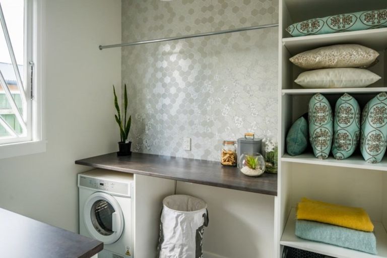 Photo of property in 6 Fairfield Avenue, Fairfield, Lower Hutt, 5011